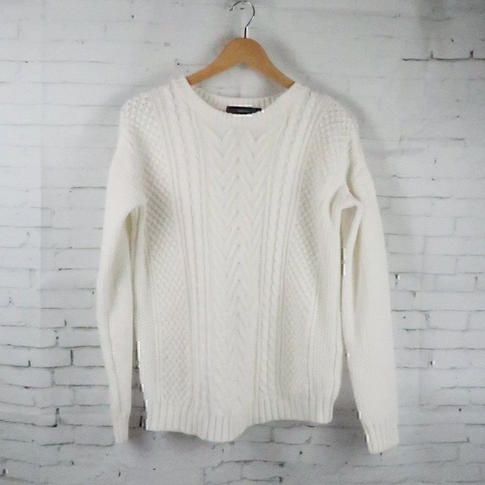 FOREVER 21 WHITE LONG SLEEVE CREW NECK KNIT SWEATER SIZE LARGE